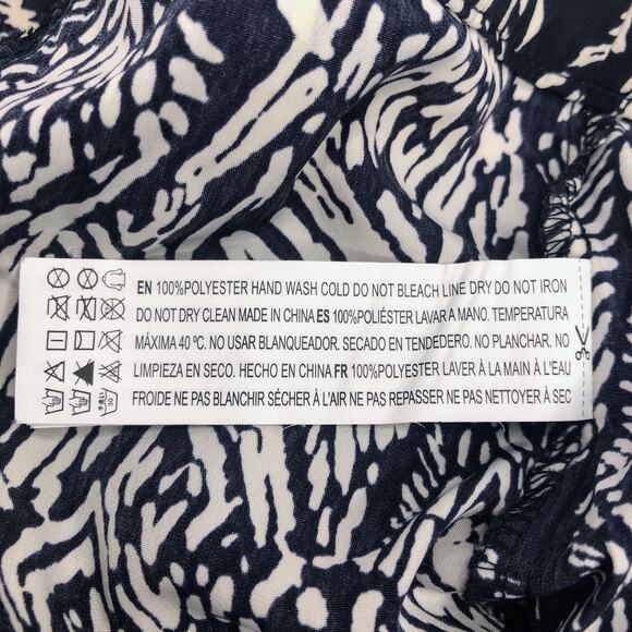 Forever 21 Navy Blue Abstract Print Shorts - Size Small - Picture 9 of 9